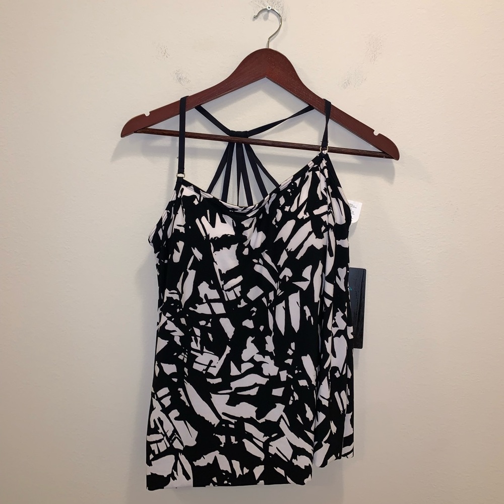 BRAND NWT Aqua Green Black & White Swim top sz M - Picture 3 of 15